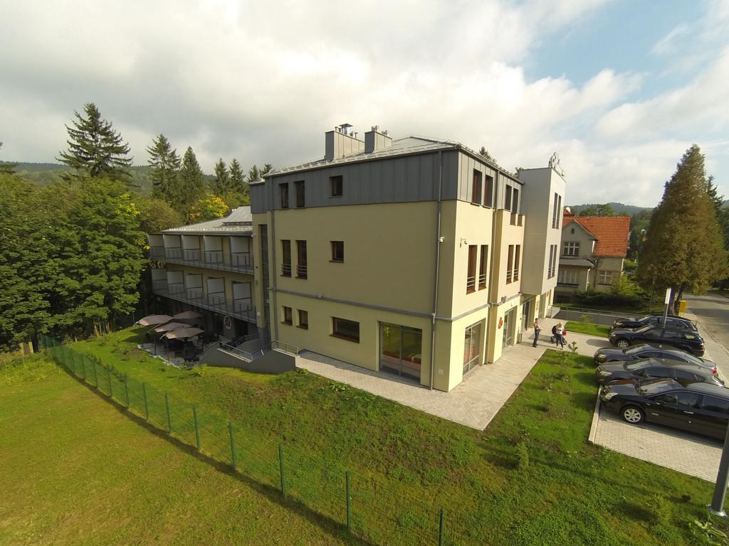 Ck Kalina Hotel Lądek-Zdrój Екстериор снимка
